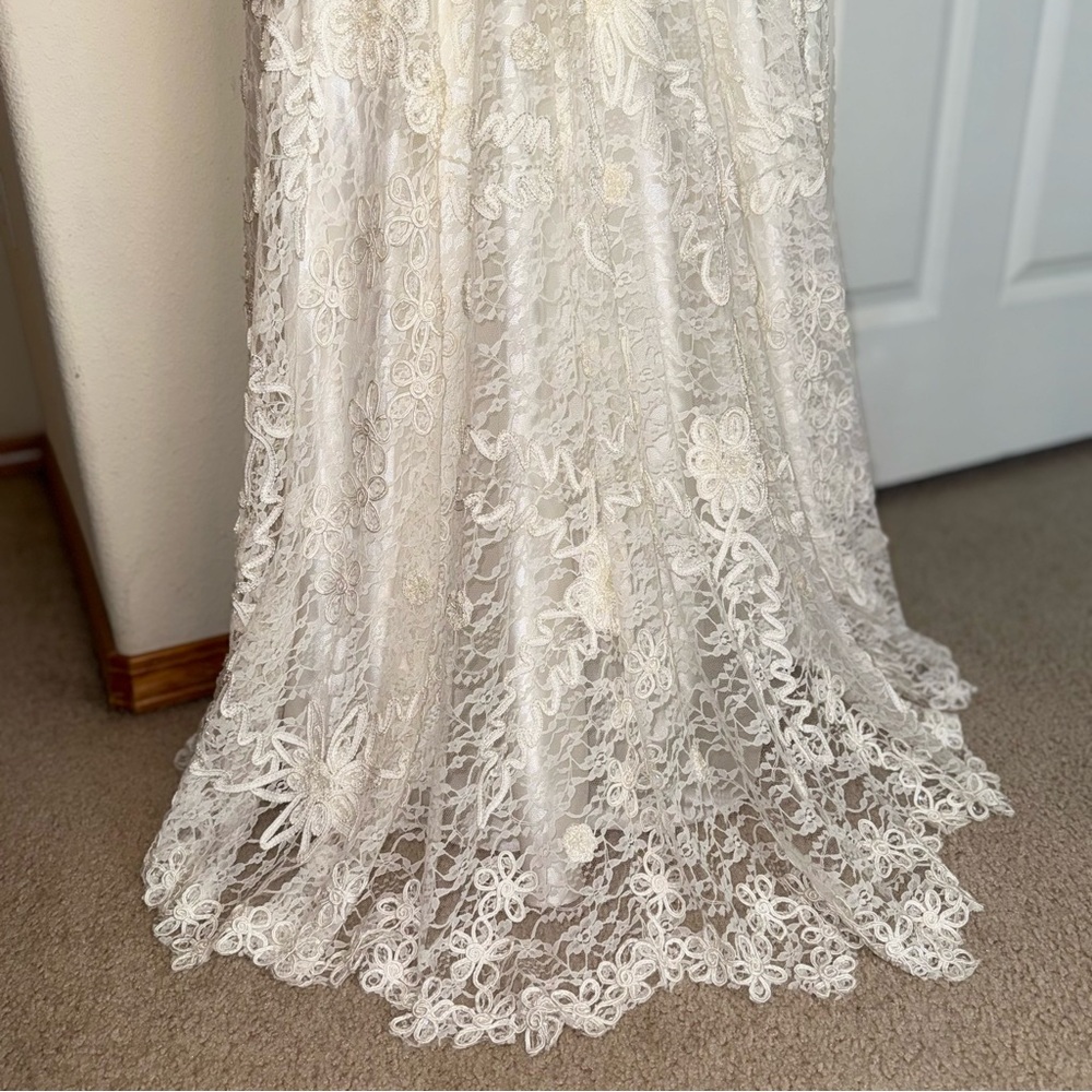 Stunning Beaded Sue Wong Nocturne Lace Wedding Dress - Size 4 - Picture 5 of 15